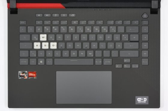 GIGABYTE GAMING A16 gaming laptop keyboard